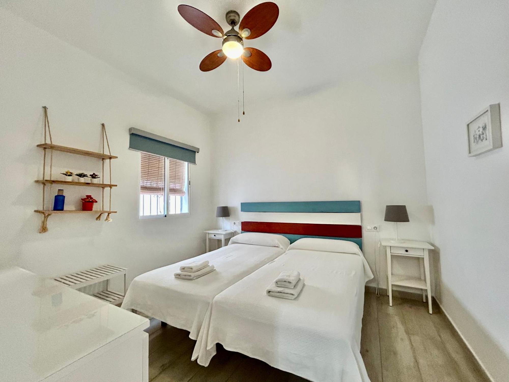 Acogedor Apt 8Pax 4Bdr 2Bth- Cozyhomesevilla2 Экстерьер фото